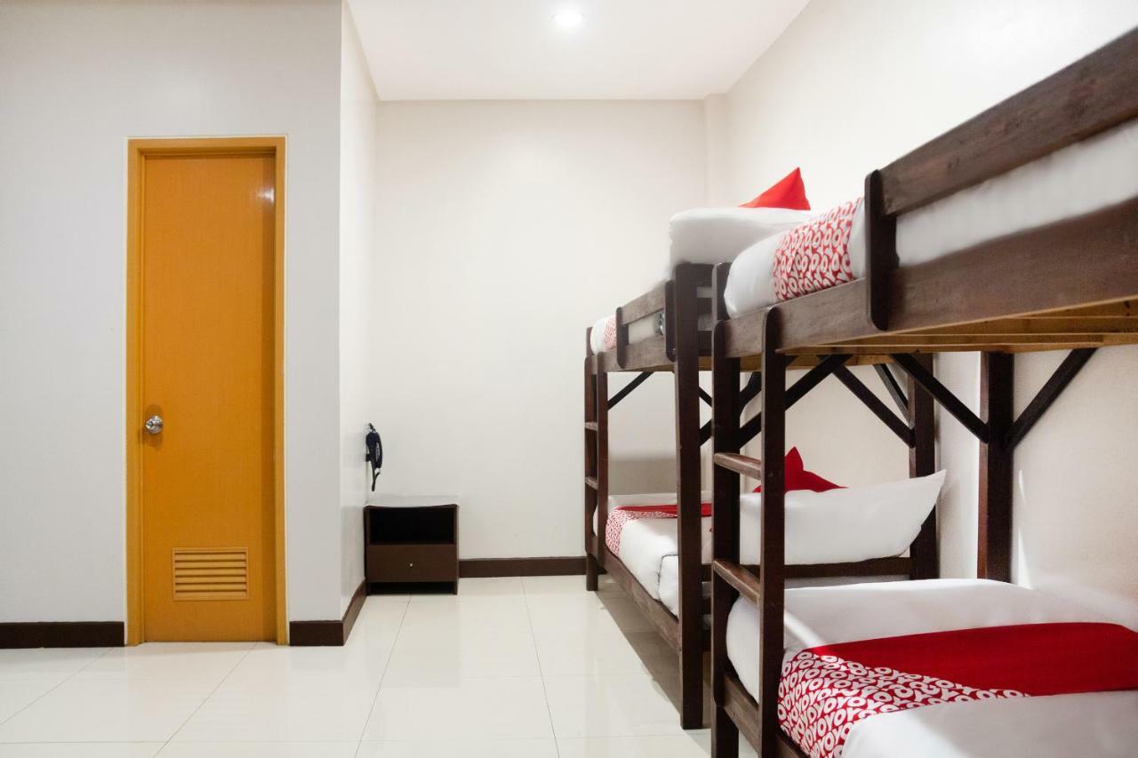 OYO 153 Espacio de Clarita Hometel Davao Exterior foto