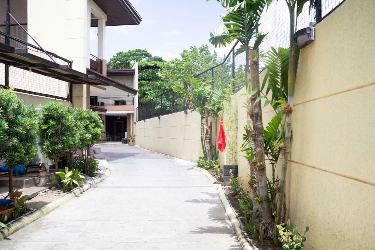 OYO 153 Espacio de Clarita Hometel Davao Exterior foto
